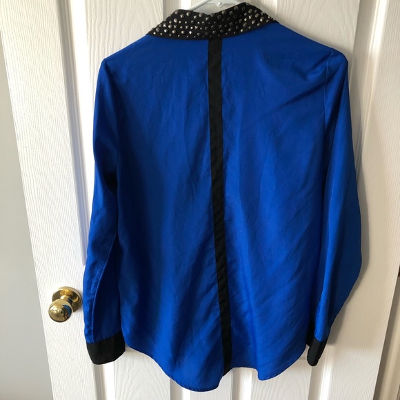 Rock & Republic Studded Collar Button Down Blouse - Picture 3 of 7